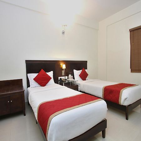 העיר בנגלור Oyo 435 Hotel Amshi International מראה חיצוני תמונה