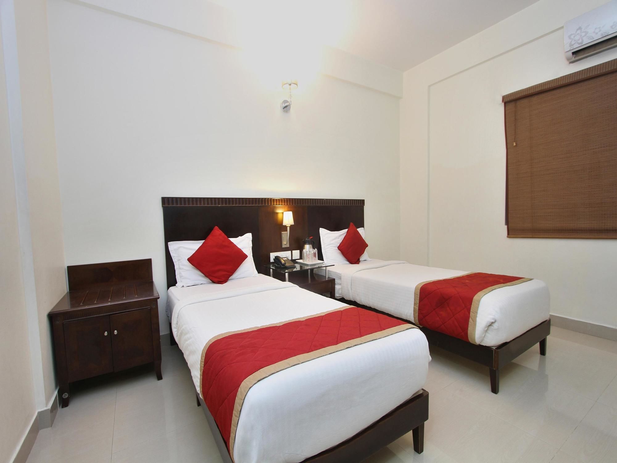 העיר בנגלור Oyo 435 Hotel Amshi International מראה חיצוני תמונה