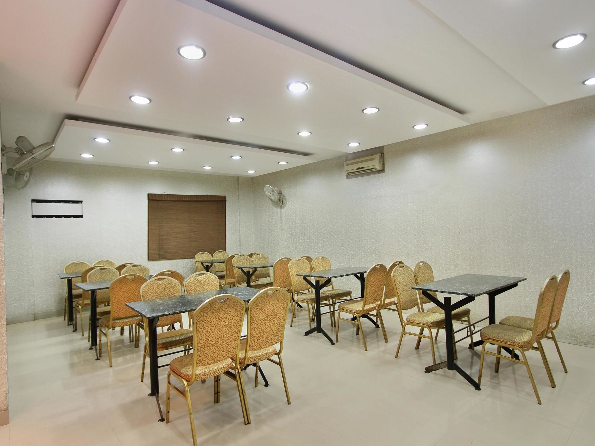 העיר בנגלור Oyo 435 Hotel Amshi International מראה חיצוני תמונה