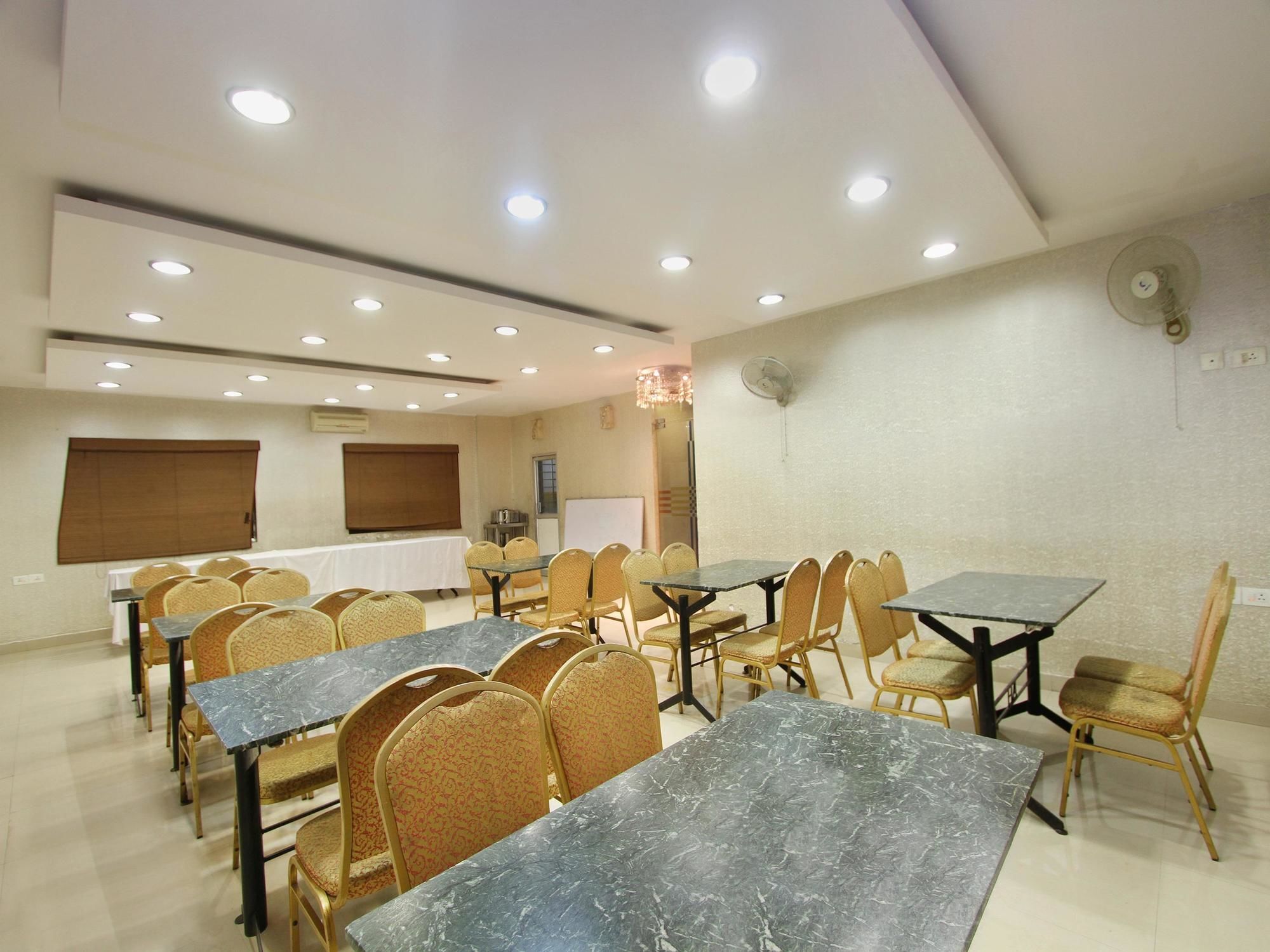 העיר בנגלור Oyo 435 Hotel Amshi International מראה חיצוני תמונה