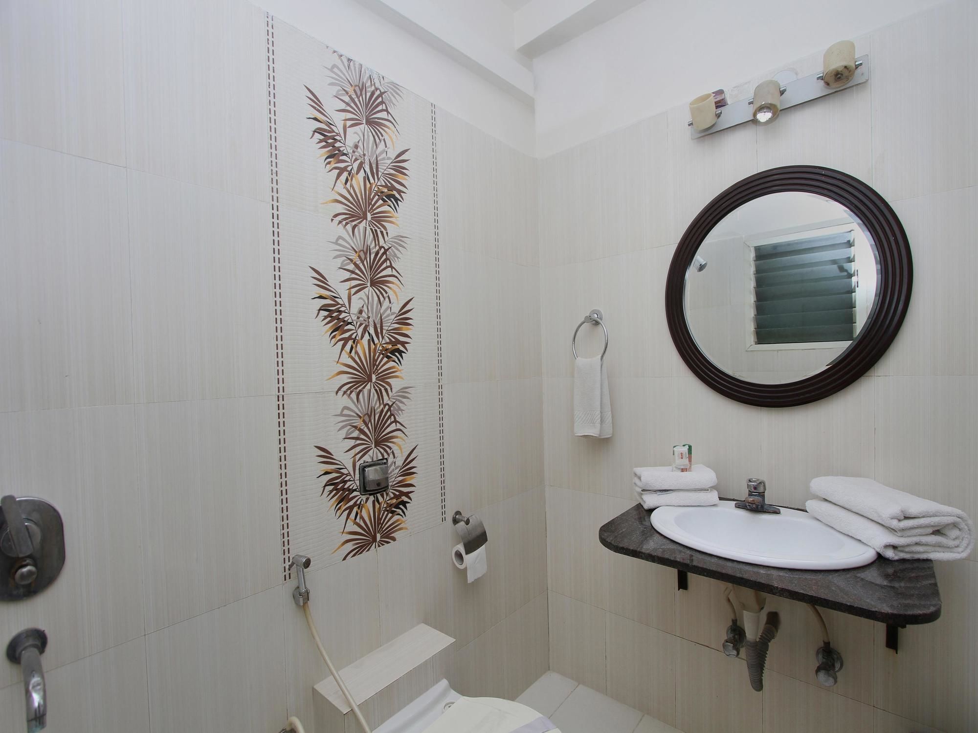 העיר בנגלור Oyo 435 Hotel Amshi International מראה חיצוני תמונה